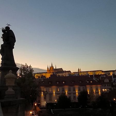 Valentinka Minutes Away From Charles Bridge Apartment Praga Exterior foto