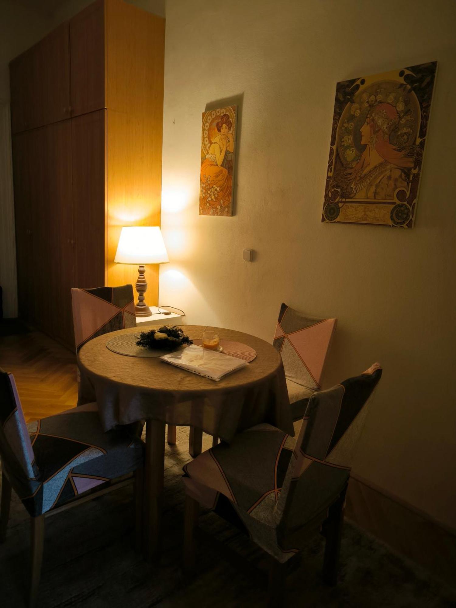 Valentinka Minutes Away From Charles Bridge Apartment Praga Exterior foto